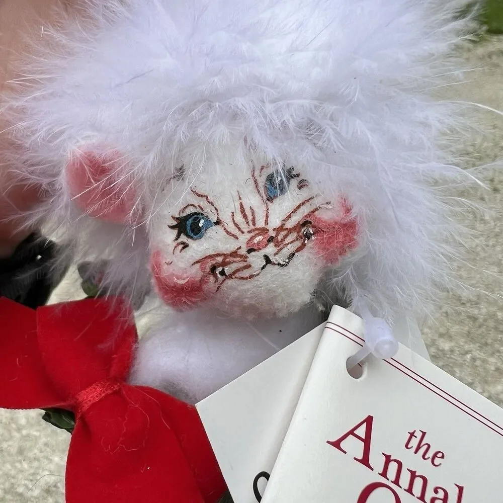 Annalee Lord & Taylor 2003 Cat Ornament Wreath Posable Santa Hat 5 Inch VTG